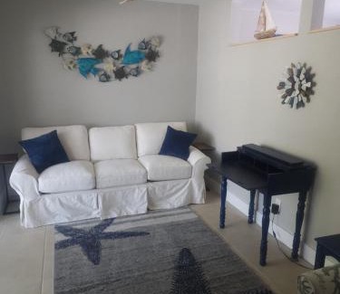 Truckland House | So Coastal! Pet friendly and free early check in!