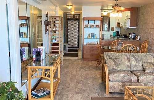 Maalaea Condo | So. Maui, Steps To Sugar Beach, Pool, Central Air, Double Lanai, Sleep #'s King