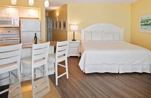 Ormond Beach Resort | So much to do at this Charming resort with AC and WiFi in pleasant Ormond Beach.