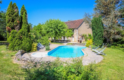 Lavau Villa | So Villa Chasseuserie (89) - Heated pool - Foot - 2h Paris - 45p.