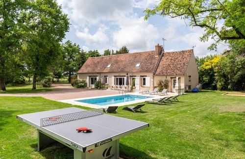 Courtemaux Villa | So Villa Ramènerie (45) - Heated swimming pool - Basketball - 1h30 Paris - 26p.