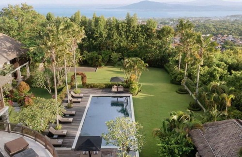Taman Griya Villa | SO6001 - 6 Bedroom Villa in Jimbaran