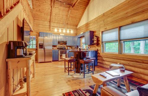 Cleveland House | Soak in Hot Tub, Explore Outdoors Cleveland Cabin