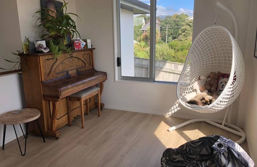 Raumati South House | Soak up the views, enjoy the spa