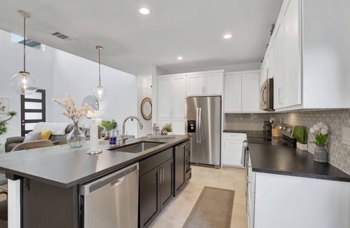 Waterford On Lake Travis House | Soaring 2-level Point Venture Home on Lake Travis