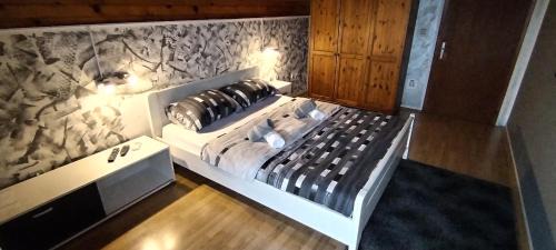 Donji Milanovac House | Sobe Lara