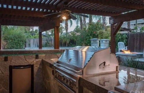 Valle Vista House | Soboba casino Oasis -Bar/Pools Hot Tub/Fire Pit