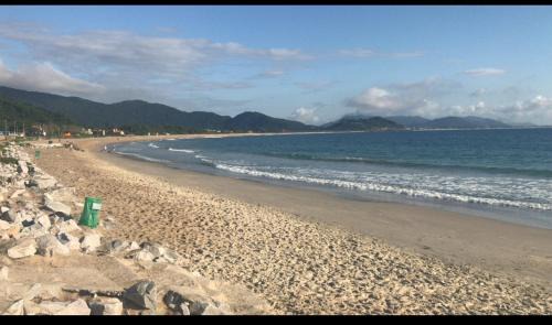 Armacao House | Sobrado 50 metros da Praia da Armação e Matadeiro-Floripa!