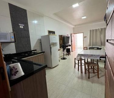 Jardim Aruan House | Sobrado em Cond. Fechado - 250m Praia Indaiá.