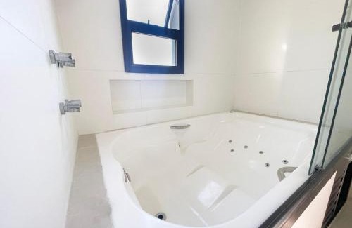 Sao Sebastiao House | Sobrado Espetacular em Cambury · Sobrado Espetacular 20m do mar C/serviço de praia