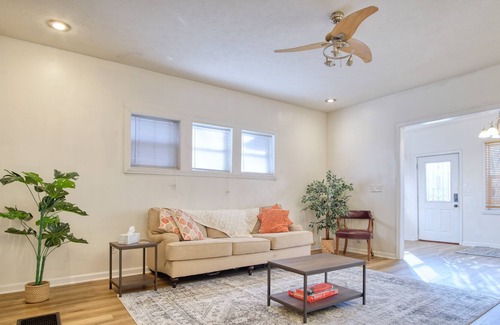 Meridian-Kessler House | SoBro Bungalow! Stay close to everything in Indy!