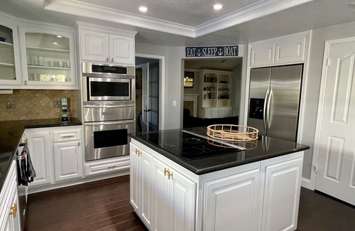 Canyon Lake House | SoCal Lake House Getaway With Private Pool & Lake Access