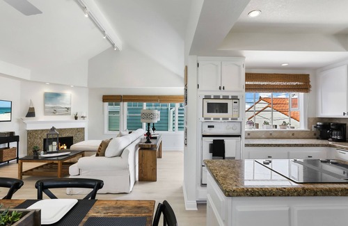 Corona del Mar House | SoCal's Finest Gem on Dahlia