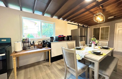 Riverview West Apartment | SoCalGateway:2BRw/WIFI&TV!Sleep8 and Parking/near by Disney