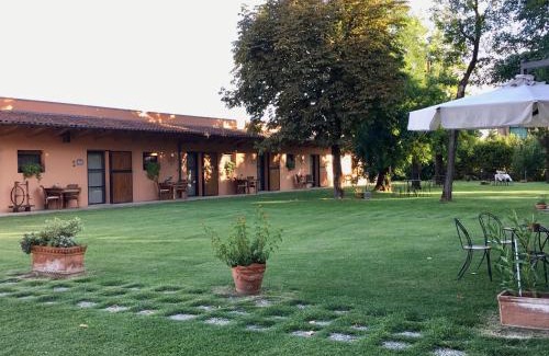 Budrio House | Società agricola le more Agriturismo La Dondina