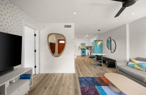Travis Heights Apartment | SoCo-a-Go-Go