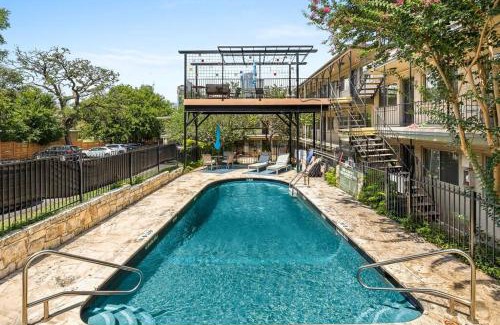 Travis Heights Apartment | SoCo-a-Go-Go