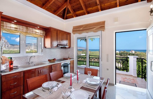 Kamisiana Apartment | Socrates Holidays Apt. 2 with Pool near the Beach