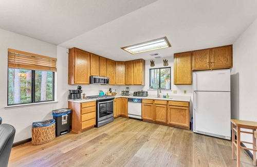 Tahoe National Forest House | Soda Springs Cabin, Less Than 1 Mile to the Slopes