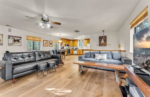 Tahoe National Forest House | Soda Springs Cabin, Less Than 1 Mile to the Slopes