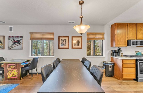 Tahoe National Forest House | Soda Springs Cabin, Less Than 1 Mile to the Slopes