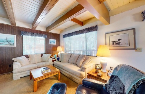 Pla-Vada Woodlands House | Soda Springs Sanctuary