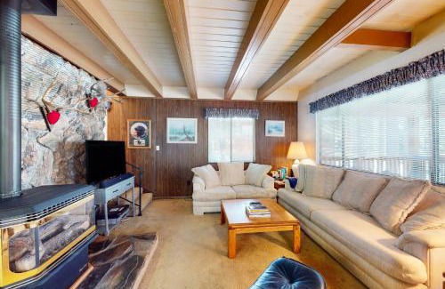 Pla-Vada Woodlands House | Soda Springs Sanctuary