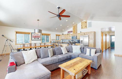 Serene Lakes House | Soda Springs Sanctuary