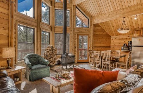 Serene Lakes House | Soda Springs Surprise