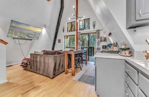 Pla-Vada Woodlands Cabin | Soda Springs Vacation Rental Near 3 Ski Resorts