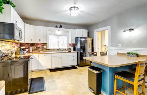 Sodus Point House | Sodus Point Home - Walkable to Beach!