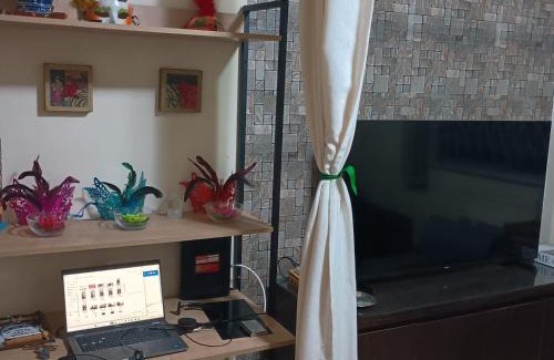 Tijuca Bed & Breakfast | Sofa cama em sala adaptada com Ar condicionado