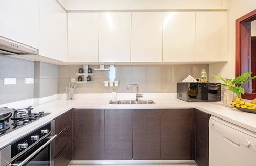 Colombo 02 Apartment | Sofia's Luxury Apartment , Cinnamon Life Suites. Boutique style, Sea Views, Pool
