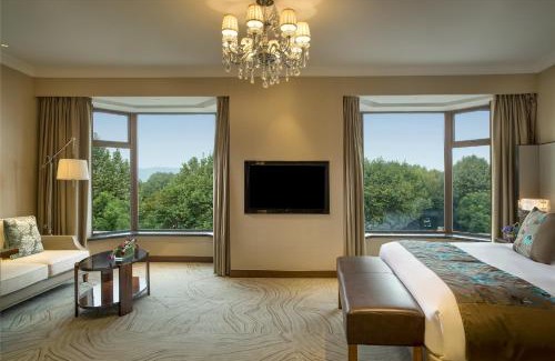 Shangcheng Hotel | Sofitel Hangzhou Westlake - Few steps to West Lake, with panoramic lake view terrace
