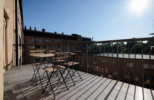 Katarina-Sofia Apartment | SoFo flat w big private balcony