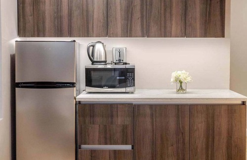 Gay Village Hotel | Soft King – Heart of Montreal