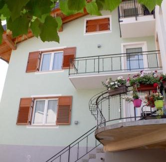 Villa Agnedo Apartment | Soggiorno Bellin