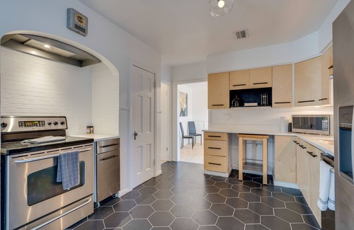 Oak Cliff House | SoHo Chic @ Bishop's Art District