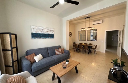 Ensanche Centro Apartment | Soho Málaga Chic