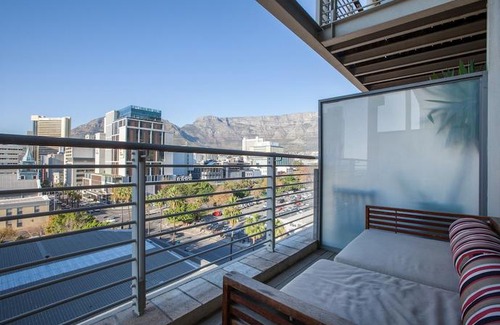 Bo'Kaap Apartment | Soho On Strand A6 By Ctha