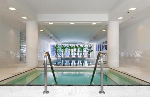 Wellington Place Hotel | SoHo Residences Toronto