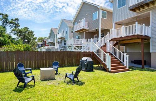 East Ocean View House | Sojourn Bay Haven Beach Home Steps to the Bay