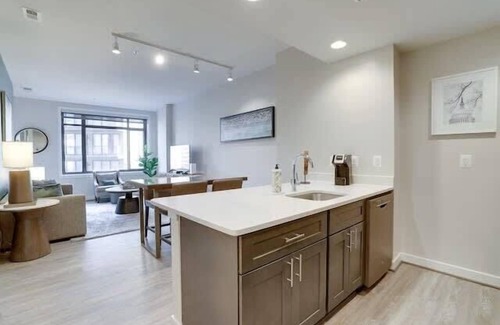 Court House Apartment | Sojourn | Courtland Towers