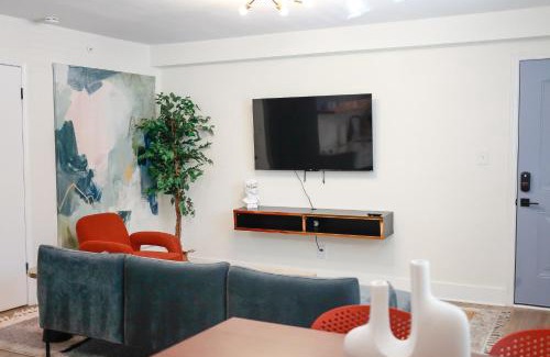 East Ocean View Apartment | Sojourn's Harborage Jellyfish Suite Near Beach