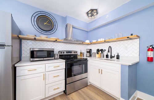 East Ocean View Apartment | Sojourn's Harborage S