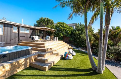 Surfdale House | Sol Spa Oasis - Surfdale Holiday Home