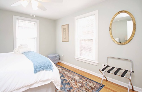 Venable House | Sol, Washington Park, 2 bed, 1 bath entire home