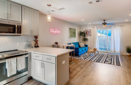 Galindo Condo | SoLa Bungalow - PMI Austin Metro