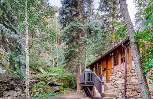 Idaho Springs Cabin | Solace WATERFRONT Work & Play Cabin getaway