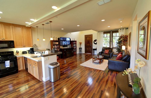 Lomas Santa Fe Country Club Villas House | Solana Beach Tuscan Villa on golf course